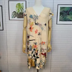 新品) ETRO エトロ ONE PIECE シルク 100% イタリア製 商品 サイズ 44のサムネイル