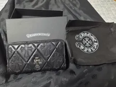 CHROME HEARTS クロムハーツ キルティング クロス ジッパー 長財布のサムネイル