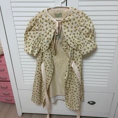 美品 ワンダフルワールド ふんわりスモック風ワンピース 半袖 くすみ