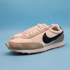 NIKE デイブレイク スニーカー 240のサムネイル