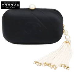 CHANEL　シャネル　ヴィンテージ パールクリスタルタッセル付き サテンクラッチバッグのサムネイル