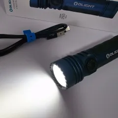 【超強力な4600lm 懐中電灯】OLIGHT Seeker 4 Pro　キャンプに最適！ 本体 ホルスター付　オーライトのサムネイル