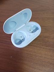 美品（正規品）AirPods Pro 第3世代 A3122 充電ケース ケース - メルカリ