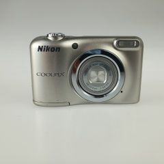 Nikon Coolpix A100 シルバー デジタルカメラ - メルカリ