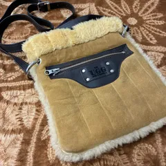 UGG ムートン ショルダーバッグ ポシェット ボア BUSHのサムネイル
