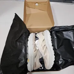 satisfy HOKA Mafate Speed 4 Lite STSFYのサムネイル