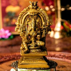 マリアンマン　疫病からの守護と農耕を司る　女神　マリアーイ　シータラ　Mariamman　高さ：約14.5cm / マリのサムネイル