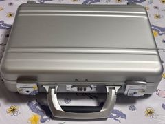 アルミーファイブエンジニアリング アタッシュケース【中古品】 - メルカリ
