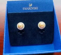ほぼ新品　スワロフスキー Swarovski パール　イヤリングのサムネイル