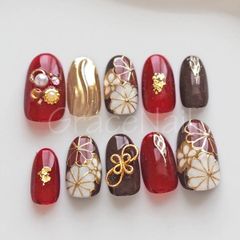 No.857 現品販売！ネイルチップ 成人式卒業式振袖和柄袴着物 - メルカリ