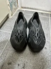 2026年最新】yeezy foam runner onyxの人気アイテム - メルカリ
