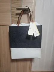 マルニ パネル トートバッグ バッグ 新品 出品 Marni クロスバックのサムネイル