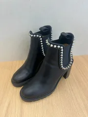 【MN】Christian Louboutin ルブタン　サイドゴア　ショートブーツ　サイズ24ｃｍ～24.5ｃｍ相当のサムネイル