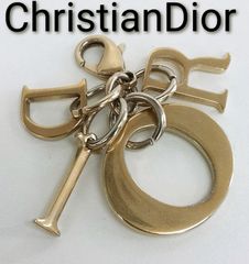 Christian Dior ロゴ チャーム ゴールド - メルカリ