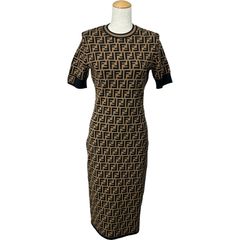 総評美品 FENDI フェンディ ワンピース 総ズッカ柄 半袖ニット 40（M