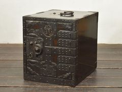 明治時代の小型耐火金庫(明治24年製造) - メルカリ