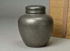 古錫 御錫屋天下一美作守造 大茶壷 茶心壷 重さ約1451g P R7376 - メルカリ