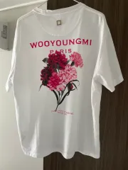 WOOYOUNGMI ウーヨンミ バックロゴ レッドフラワー 半袖Tシャツのサムネイル