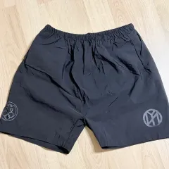 2026年最新】yzy gosha パンツの人気アイテム - メルカリ
