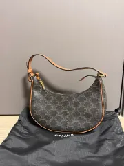 Celine セリーヌ アヴァバッグ Mサイズのサムネイル