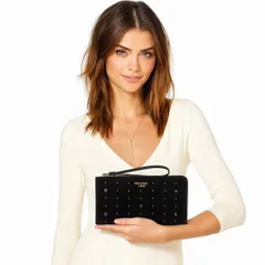 VICTORIAS SECRET ヴィクトリアシークレット Velvet Stud Slim Wristlet 長財布 リストレットのサムネイル