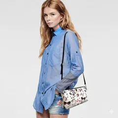 Victorias Secret ヴィクトリアシークレット ビクシー ショルダーバッグのサムネイル