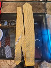 Louis Vuitton ネクタイ 幾何学模様 クリーニング済み - メルカリ