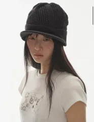 ISSEY MIYAKE（イッセイミヤケ）のビーニーのサムネイル