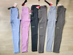 ゼクシィミックス レギンス 新品 S サイズのサムネイル