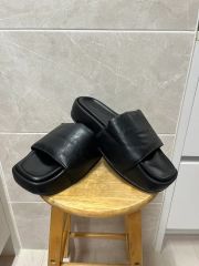 Y-3 YOHJI YAMAMOTO 厚底サンダル ブラック - メルカリ