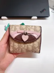 ディオール オブリーク ロマンティック 二つ折り財布 ハートチャーム リズリサ シュシュさくらんぼのサムネイル