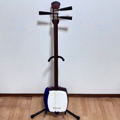 □ 津軽三味線 紅木 段違い二段溝 東さわり 丸打胴 - メルカリ