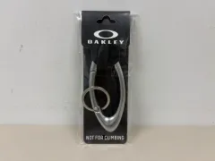 オークリー カラビナ シルバー キーホルダーのサムネイル