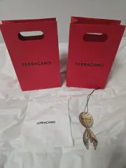 FERRAGAMO フェラガモ ショッピングバッグ ダストバッグのサムネイル