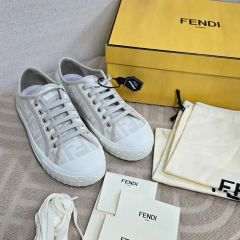 未使用 フェンディ×マークジェイコブス 厚底 ハイカットスニーカー