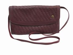 アイグナー AIGNER ワンショルダーバッグ 三日月 ロゴ 編み込み レザー 