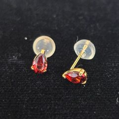 極美品】K18YG ガーネット スイングピアス（ペアシェイプ×オーバル