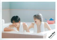 SnowMan RAYS MVオフショット 目黒蓮/佐久間大介 公式写真*1枚のサムネイル