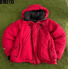 THE NORTH FACE ザノースフェイス ウィンドストッパー 800 レッド ダウン Sのサムネイル