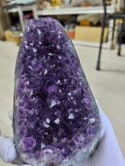 アメジスト結晶 大きめ 木製台座付き - メルカリ