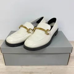 CHARLES & KEITH ローファー ホワイト ゴールド金具 38（24cm相当） チャールズ＆キース レディース シューズ[OD02791]のサムネイル