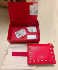 ヴァレンティノ ロックスタッズ レディース 二つ折り財布 出品のサムネイル