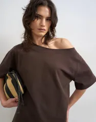 トップショップ レディース トップス Tシャツ Topshop fallen shoulder Tshirt in dark chocolate Dark chocolate チョコレートのサムネイル