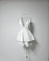 C/MEO Collective スカイブルー サテン オールインワン 未使用のサムネイル