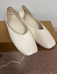 新品未使用】ファビオルスコーニ 37 パンプス 白 Vカット フラット