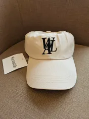 新品 WOOALONG シグネチャー ロゴ ベースボールキャップ ベージュのサムネイル
