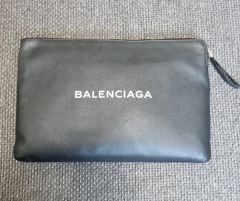 BALENCIAGA レザー クラッチバッグ セカンドバッグ - メルカリ