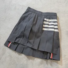 極美品　THOM BROWNE トムブラウン 4バー 4本ライン プリーツスカート 36 グレー ウール キュプラ FGC402V イタリア製 国内正規品  膝丈 ミニスカート トリコロール ブランド古着 レディース　18491のサムネイル