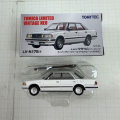 トミカリミテッドヴィンテージネオ LV-N199c トヨタ クラウン カスタム