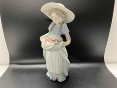 正規品・難あり・リヤドロ・LLADRO絶版No.31 花を摘む少女 - メルカリ